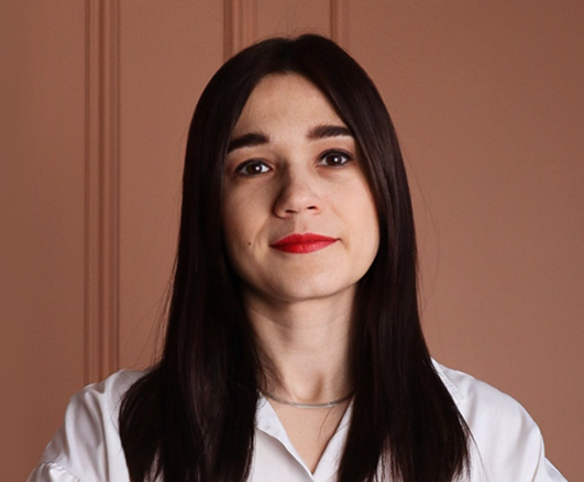 Яна Глазова
